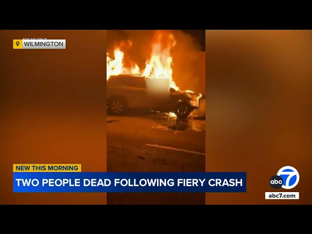 ⁣2 dead in fiery car crash in Wilmington