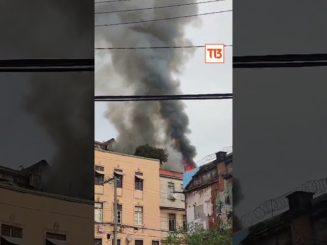 ⁣Incendio afectó viviendas en el centro de Valparaíso