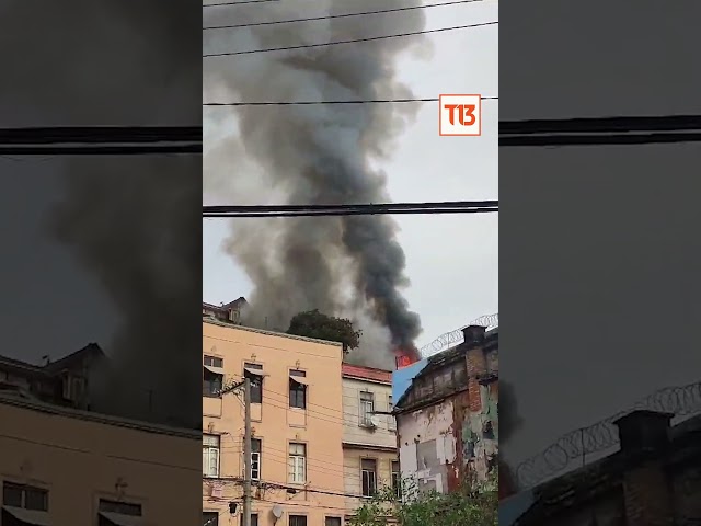 Incendio afectó viviendas en el centro de Valparaíso