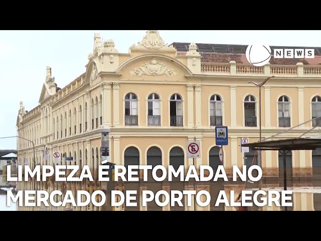 ⁣Limpeza do Mercado Público de Porto Alegre é retomada