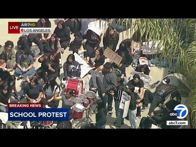 ⁣Boyle Heights high school students protest removal of principal