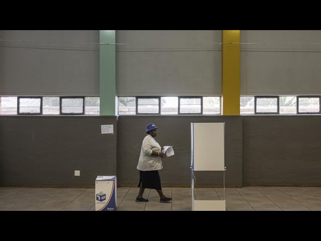 L'Afrique du Sud organise des législatives à haut risque pour l'ANC • FRANCE 24