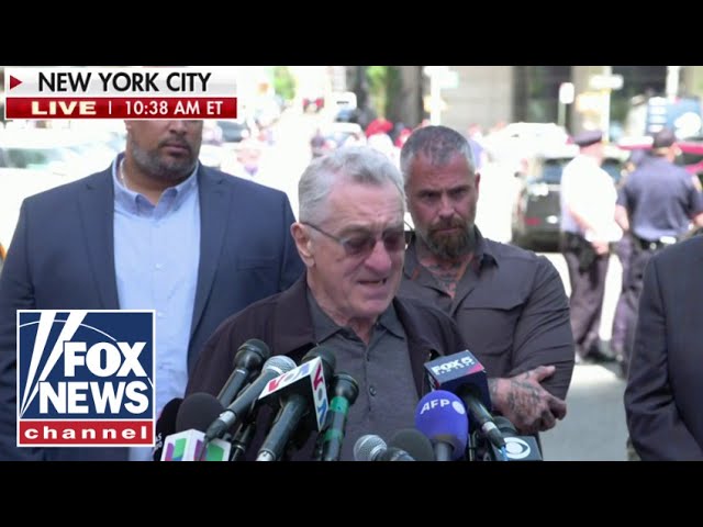 ⁣Robert De Niro tears into ‘tyrant’ Trump outside Manhattan courthouse