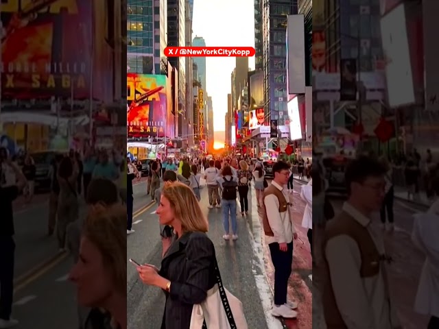 ⁣Manhattanhenge in New York