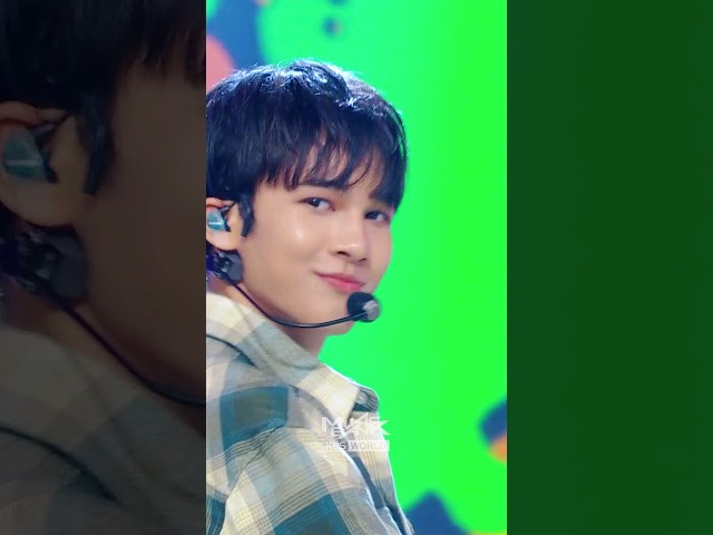 ⁣Heartthrob - EASTSHINE #Heartthrob #EASTSHINE #Shorts #MusicBank | KBS WORLD TV