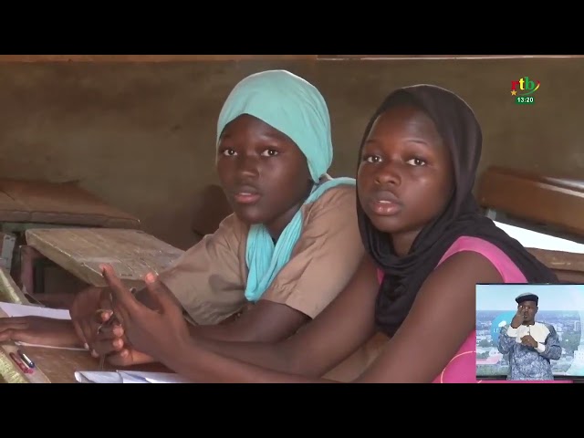 ⁣Préparatifs des examens scolaires: à Dédougou les élèves s’organisent pour mieux être au rendez-vous