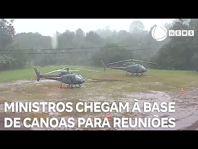 ⁣Ministros chegam à base aérea de Canoas para reuniões sobre ações no RS