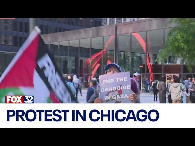 ⁣Pro-Palestine protesters gather downtown demanding cease-fire in Israel-Hamas conflict