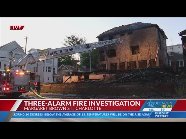 ⁣3-alarm blaze breaks out near Third Ward in Uptown