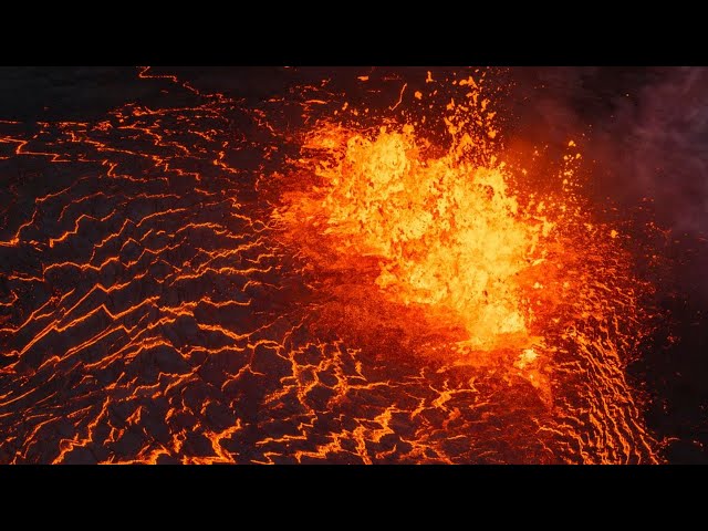 ⁣Watch Live: Volcano on Iceland’s Reykjanes peninsula erupts