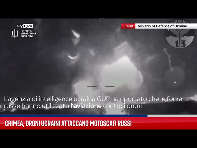 ⁣Crimea, droni ucraini attaccano motoscafi russi