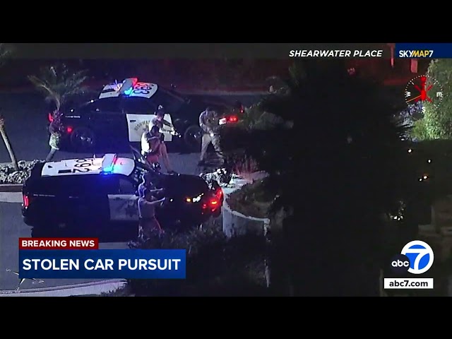 ⁣Wild high-speed chase through LA, Orange County ends at gated community