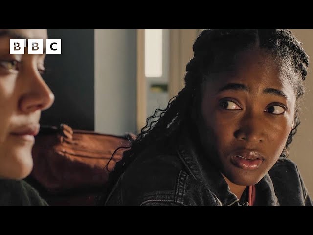 ⁣Domestic violence – you are NEVER alone ❤️ | The Responder - BBC