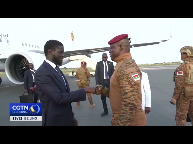 ⁣Le président sénégalais Bassirou Diomaye Faye en visite à Ouagadougou