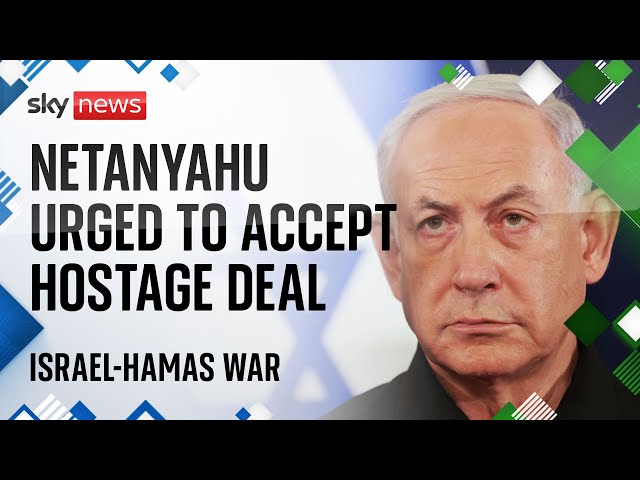 ⁣Israelis in Tel Aviv call on Netanyahu to accept hostage deal