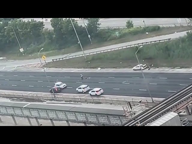 ⁣Eisenhower Expressway crash leaves 2 dead, 3 injured