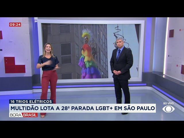 Multidão lota Parada do Orgulho LGBT+ em São Paulo