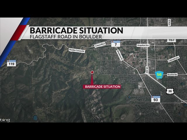 ⁣Suspect remains barricaded in vehicle for hours in Boulder County