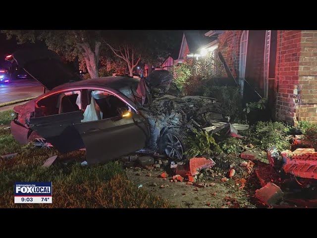 ⁣Teenagers, 13 and 14, crash into North Richland Hills home after high-speed chase