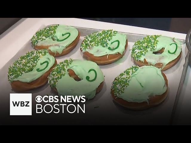 ⁣Shop selling Celtics NBA Finals donuts and co-owner has awesome Boston accent