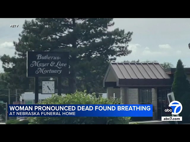 ⁣74-year-old woman pronounced dead in hospice care found breathing at funeral home