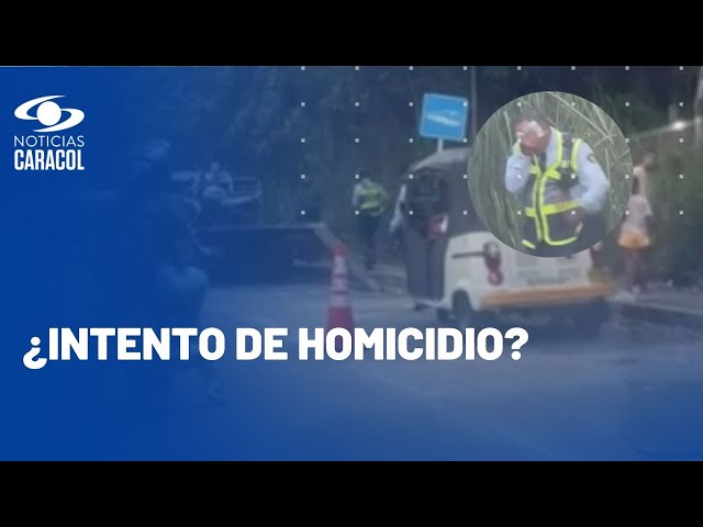 ⁣Indignante: motociclista golpeó con su casco a agente de tránsito en Cali