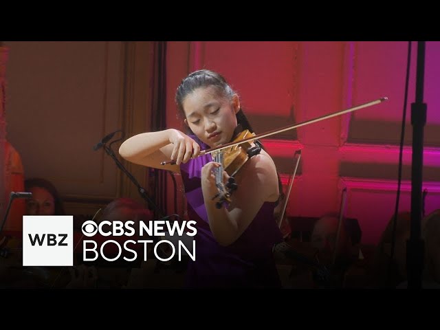 ⁣Grand prize winners of young artists competition perform with Boston Pops