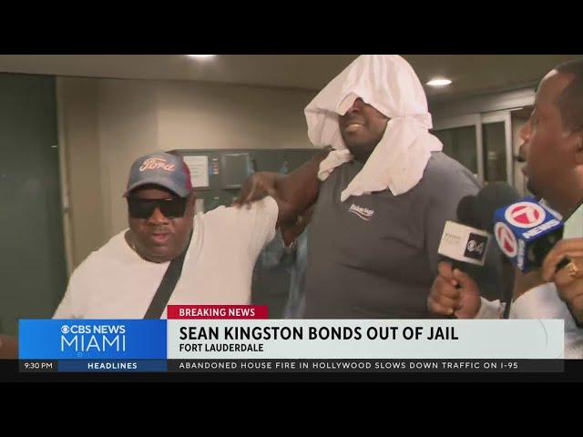 ⁣Sean Kingston walks out of Broward jail