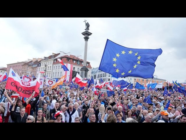 ⁣Thousands gather in Warsaw for PM Tusk's pre-election rally