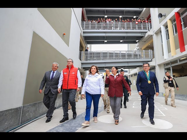 ⁣Presidenta Boluarte inauguró colegio bicentenario pero sigue sin atender a la prensa