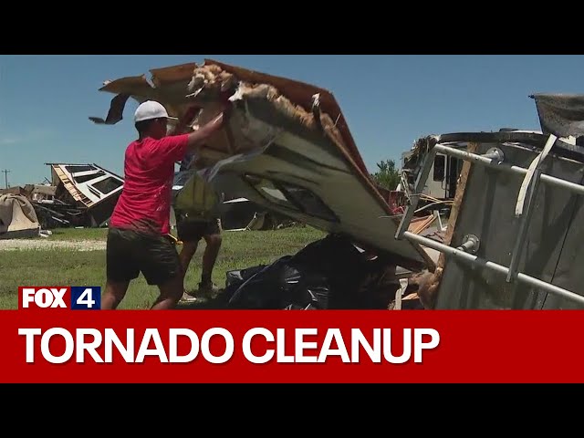 ⁣Ponder student athletes team up to help clean tornado damage at Ray Roberts Marina