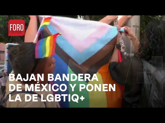 ⁣Manifestantes bajan bandera de México y ponen la de LGBTIQ+ en asta del Infonavit - Las Noticias