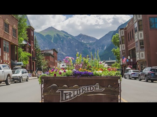 ⁣Colorado street one of the most beautiful in the world