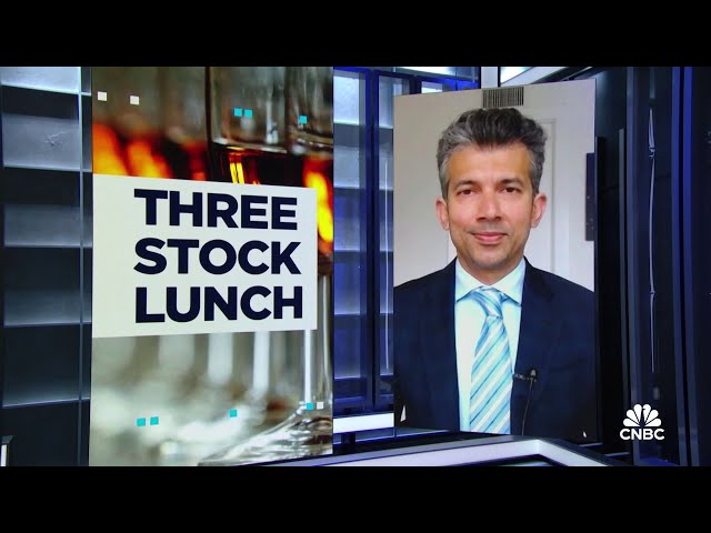 ⁣Three-Stock Lunch: Tesla, Robinhood & CrowdStrike