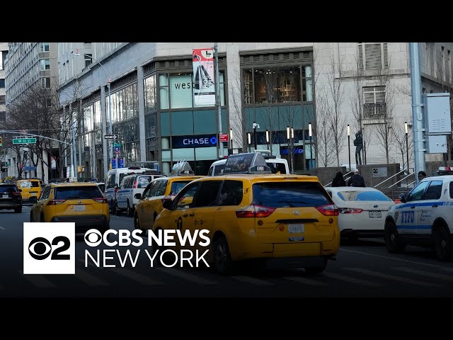 ⁣Taxi drivers support governor's decision to pause congestion pricing