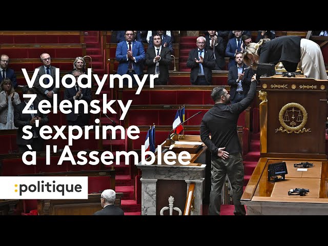 Emu face aux députés, Volodymyr Zelensky remercie en français la France pour son soutien