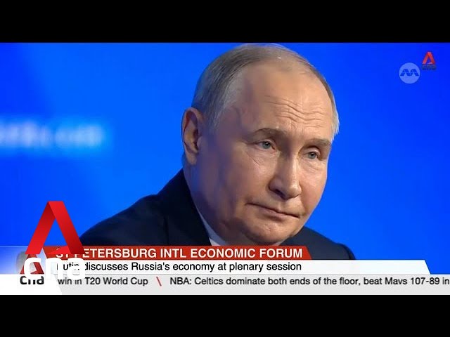 ⁣Putin discusses Russia's economy at plenary session of St Petersburg International Economic For