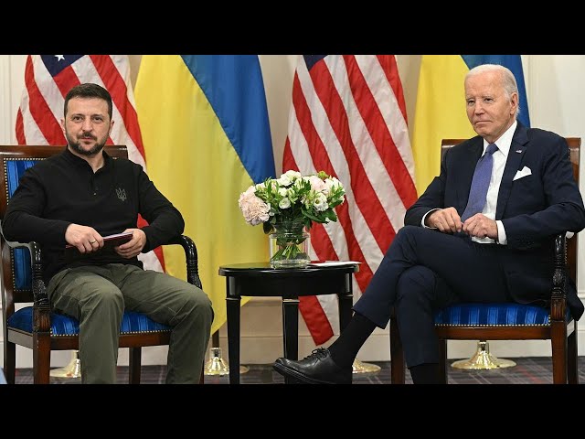 ⁣Biden apologizes to Zelenskyy for weapons delay, will speak on global threats to democracy