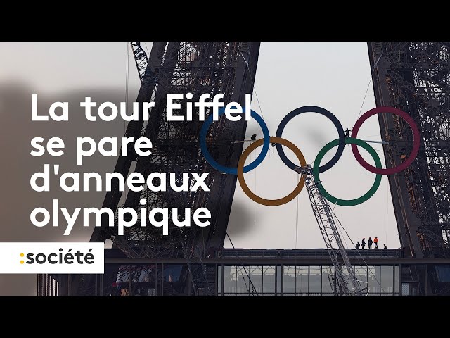 ⁣La tour Eiffel s'est parée des anneaux olympiques