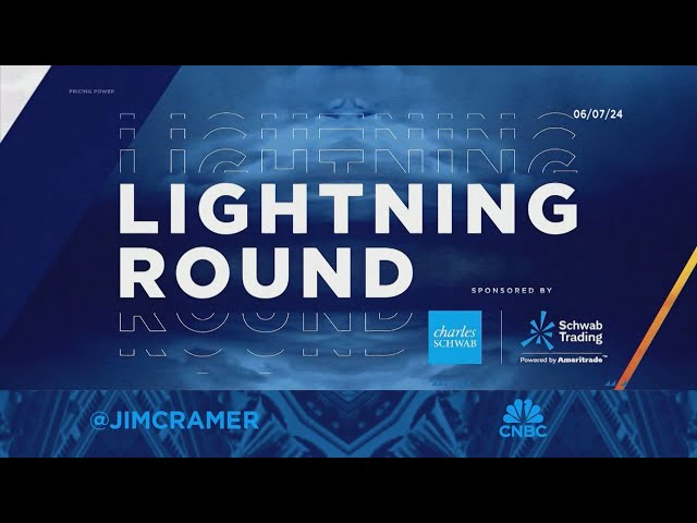 ⁣Lightning Round: I'm not recommending SLB here, says Jim Cramer
