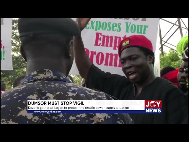⁣Dumsor Must Stop Vigil: Dozens gather at Legon to protest the erratic power supply situation.