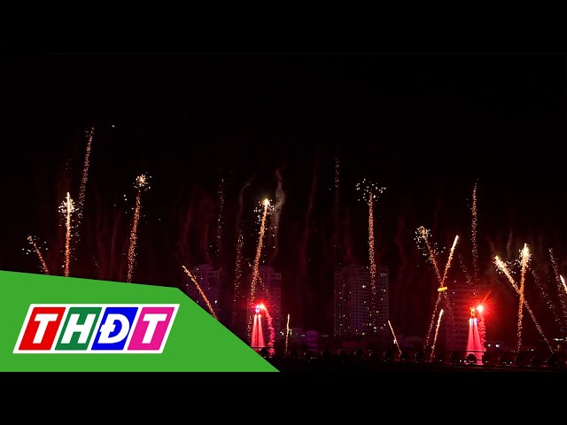 ⁣Rực rỡ sắc màu đêm khai mạc Lễ hội Pháo hoa Quốc tế | THDT