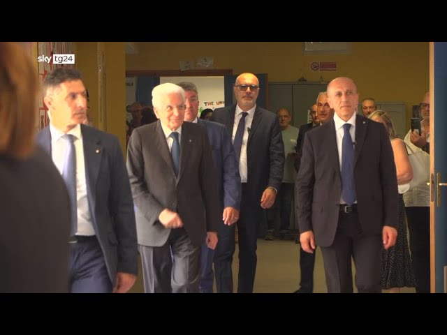 ⁣Il presidente Mattarella vota per le europee a Palermo