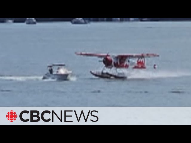 ⁣Vancouver police say 'several' injured after seaplane collides with boat