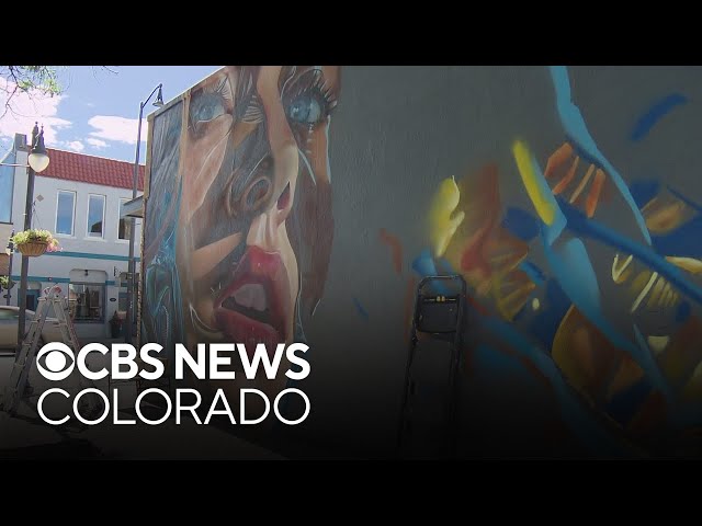 ⁣New mural combines painting with technology to create different way to experience artwork