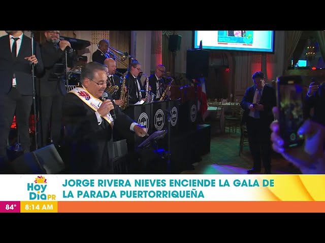 ⁣Jorge Rivera Nieves deleita con su voz a los invitados en la gala de la Parada Puertorriqueña