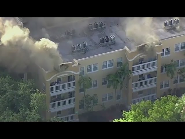 ⁣Massive fire at Miami apartment building, multiple people rescued