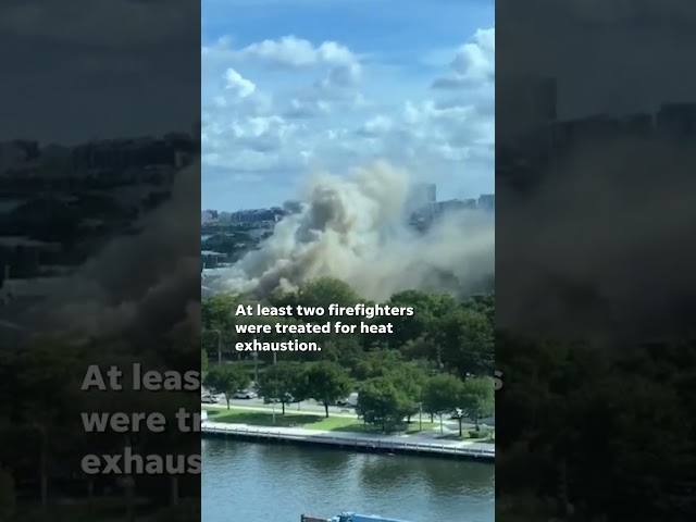 ⁣Miami apartment fire: Dozens rescued from massive blaze at complex #Shorts