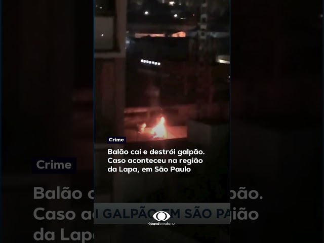 ⁣Galpão pega fogo após queda de balão em São Paulo. Bombeiros foram acionados #shorts
