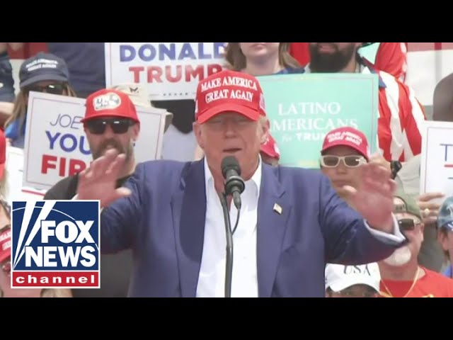 ⁣Trump IGNITED media after tech issues at Las Vegas rally: 'Disturbing'